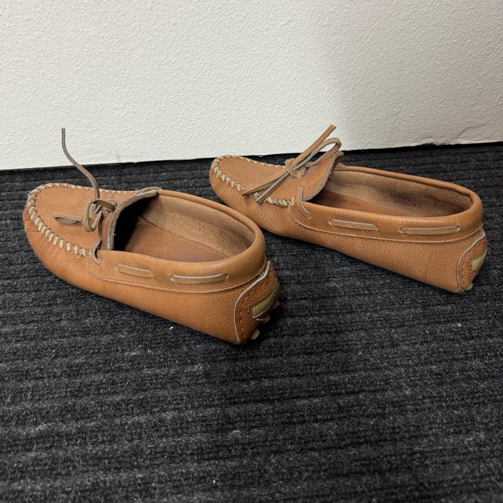 Minnetonka Men's Moosehide Classic - Picture 4 of 6